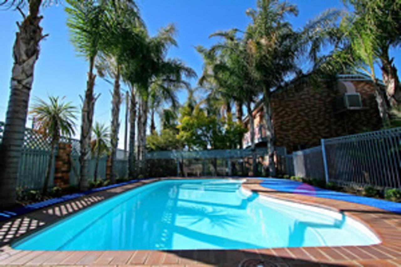 Cattlemans Country Motor Inn & Serviced Apartments Dubbo Bagian luar foto